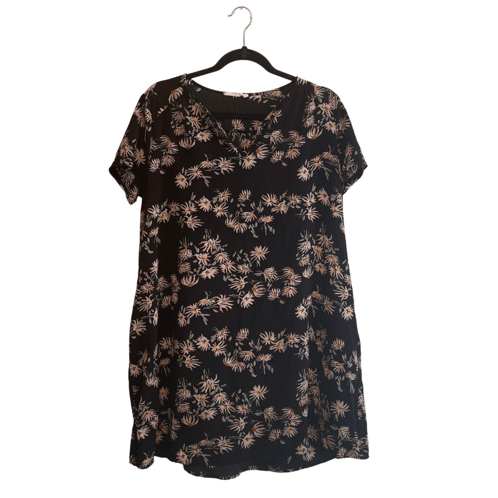 LUSH Black and White Floral Short Sleeve Dress Size Large